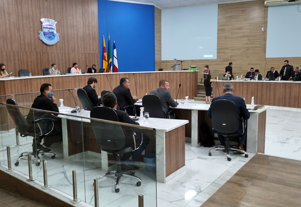 Na 17ª Sessão da Câmara Municipal de Brumado, vereadores aprovam de mais de 30 de indicações