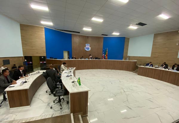 Brumado: Vereadores derrubam veto do executivo ao projeto de lei que cria cargo de Assessor(a) de tradução e intérprete de libras