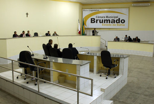 Brumado: Câmara de vereadores vota nesta segunda (19) projetos que tratam sobre o reajuste salarial e Plano de Cargos e Salários dos professores
