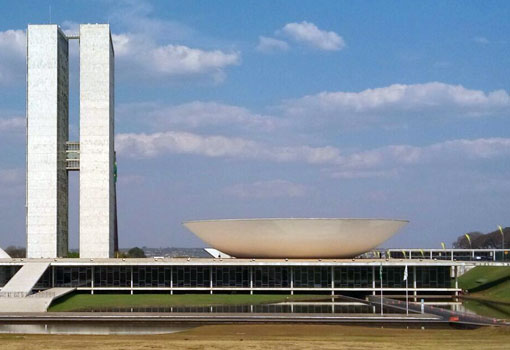 Denúncia de corrupção passiva contra o presidente Michel Temer chega na Câmara