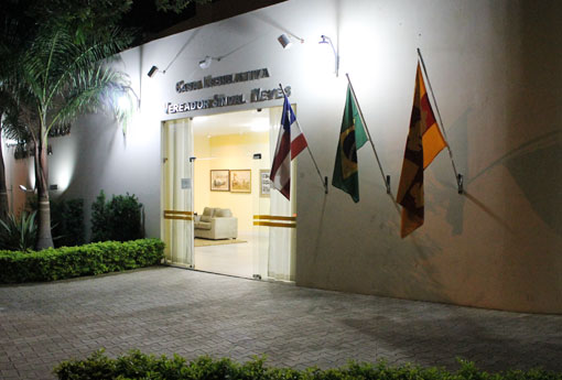 Brumado: presidente do legislativo nomeia servidores para a administração  