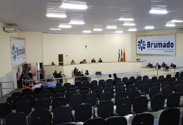 Sessões do Poder Legislativo de Brumado voltam para o seu horário normal; segundas às 18h30m