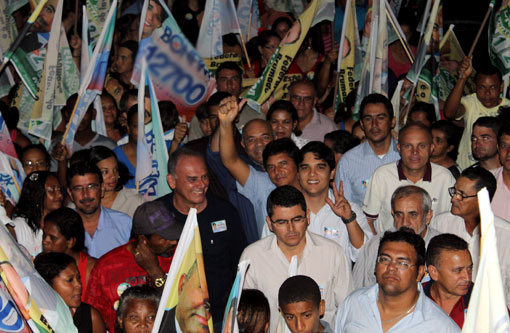 Eleições 2014: Aguiberto faz caminhada por Vítor Bonfim e Erivelton Santana nesta quinta (28)