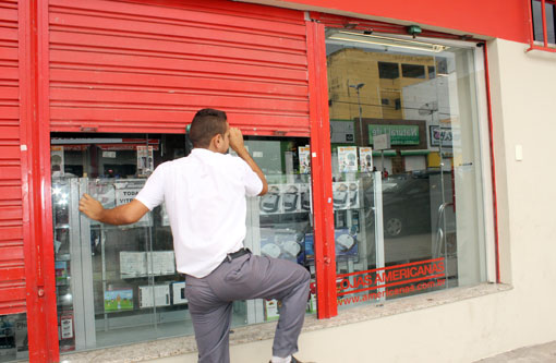 Brumado: Caminhada em prol do aumento do efetivo da Polícia Militar reúne mais de 3.000 pessoas