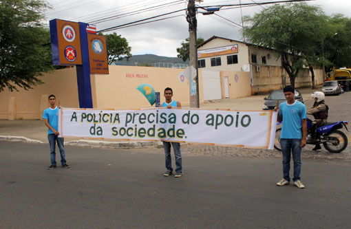 Brumado: Caminhada em prol do aumento do efetivo da Polícia Militar reúne mais de 3.000 pessoas