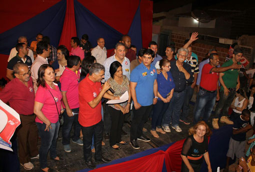 Eleições 2016: Eduardo Vasconcelos realiza caminhada no bairros São Felix e Malhada Branca