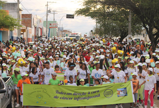 'Caminhada Passos que Salvam' reuniu brumadense na luta contra  Câncer Infantojuvenil