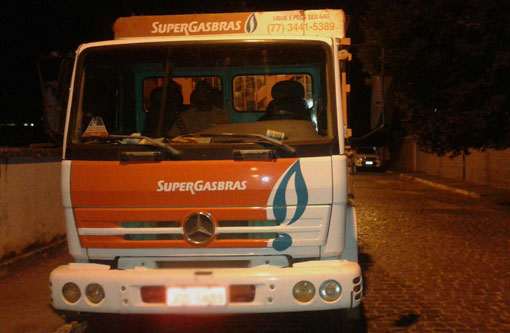 Brumado: Polícia recupera caminhão de distribuidora de gás que havia sido roubado