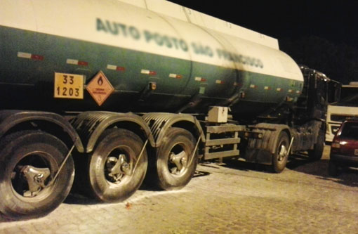 Brumado: Indivíduos tentam incendiar caminhão tanque em protesto a morte de bandido