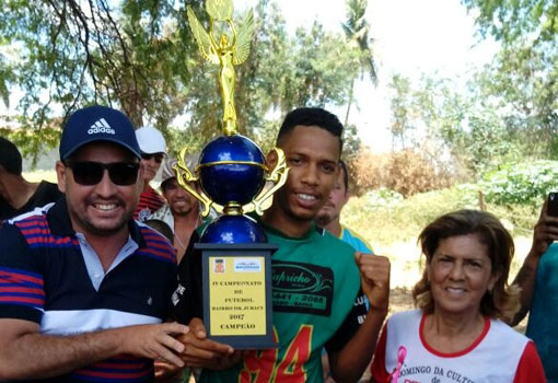 Brumado: Equipe Recomeçar leva o título de campeã do IV Campeonato de Futebol do Bairro Dr. Juracy