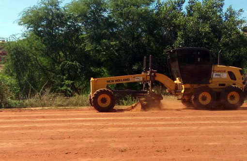 Brumado: Campo Beira Rio no Bairro Dr. Juracy recebe melhoramento para prática esportiva