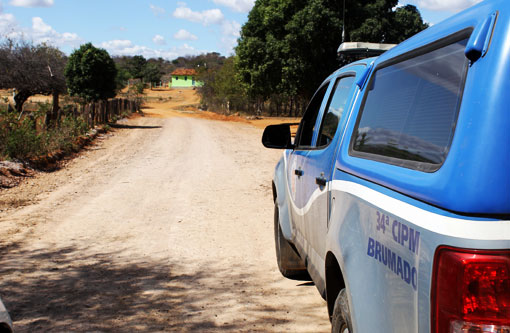 Brumado: Dupla invade residência na Fazenda Campo Seco e deixa família em pânico