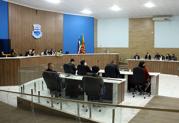 Brumado: Prefeito Eduardo Vasconcelos ainda não indicou o seu Líder na Câmara de Vereadores