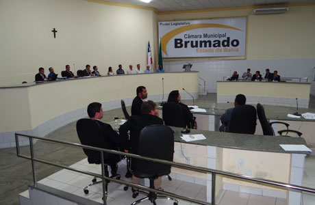 Brumado: Projeto de reforma administrativa é aprovado pela Câmara na última sessão ordinária de 2013