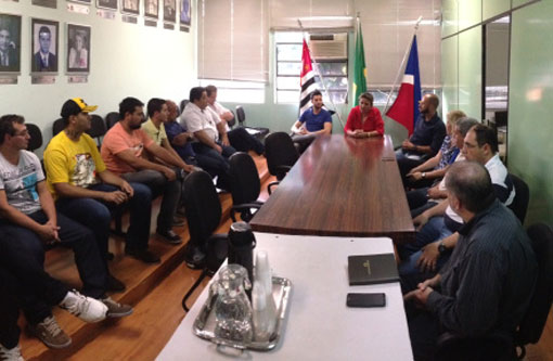 Em São Paulo, prefeita cancela Carnaval para investir recursos em saúde