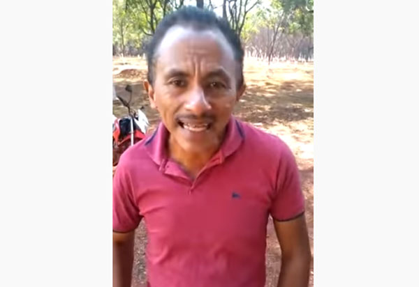 Música 'Caneta Azul' vira hit no Brasil