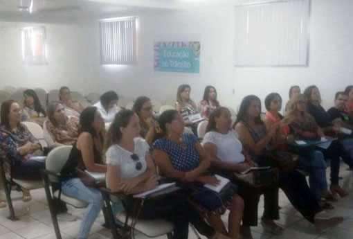 Passa a valer em janeiro piso salarial dos professores com reajuste de 6,8 %