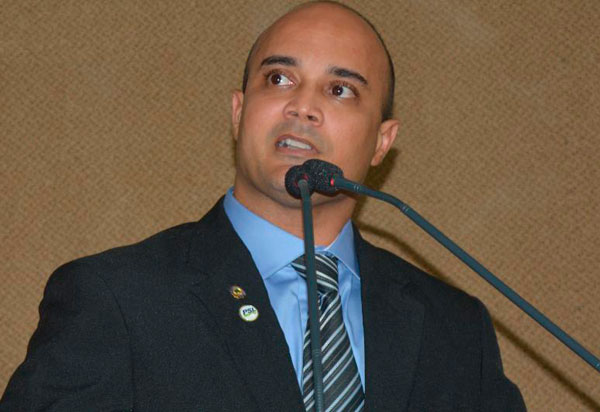 Assembleia Legislativa da Bahia aprova afastamento de Capitão Alden por 30 dias