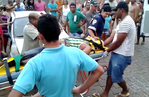 Brumado: Homem capota carro no Bairro São José