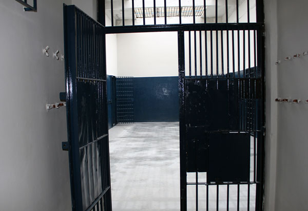 Livramento: Em revista de celas, polícia descobre rota de fuga de presos