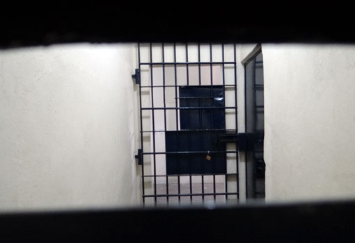Brumado: após vistoria, polícia apreende vários objetos nas celas de presos
