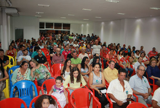Brumado: Alessandro e Carlinhos participam de reunião e falam sobre propostas de campanha