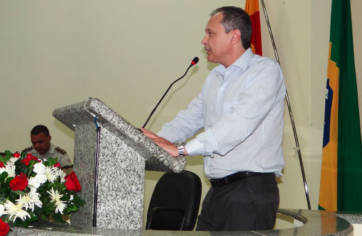 Brumado: Carlinhos Moura participa de sessão solene na Câmara de Vereadores