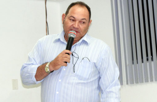 Radialista diz que o nome de Edmundo já está 'desgastado' na política de Brumado