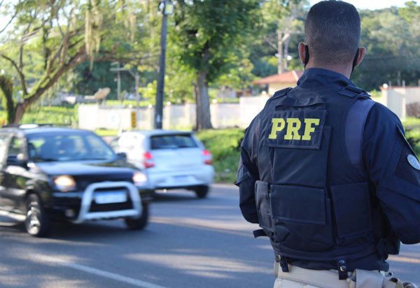 Vai pegar a estrada no carnaval: Confira as dicas da PRF para fazer uma viagem tranquila e segura