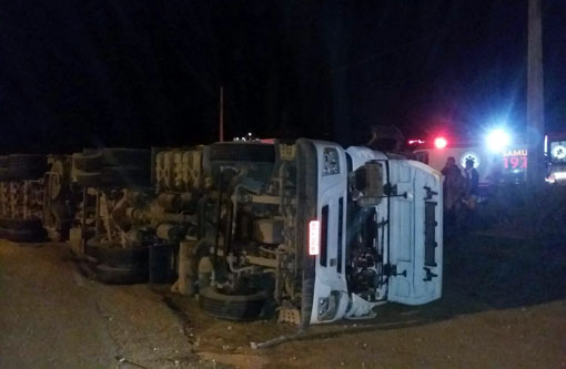 Brumado: Motorista da carreta do acidente que ceifou a vida de Charlinho e Sapinho está foragido