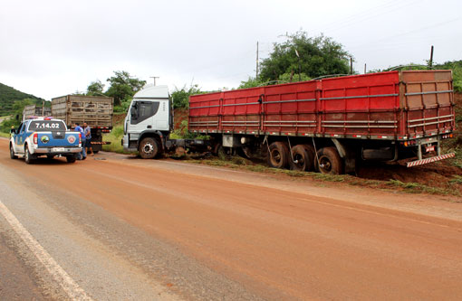Brumado: Lama na pista causa acidente na BA-148