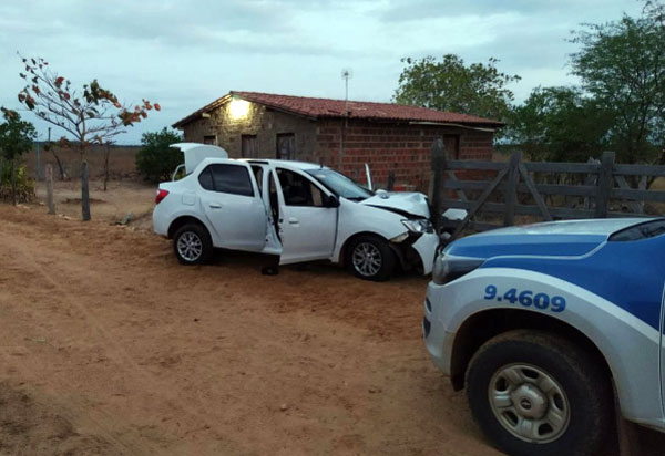 Dom Basílio: Trio é preso acusado de porte ilegal de armas, resistência e formação de quadrilha