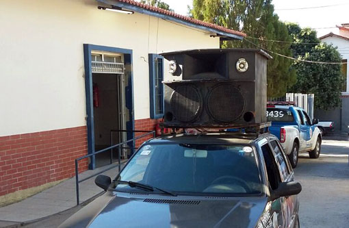 Brumado: Carro de som que fazia a divulgação do lançamento da pré-candidatura de Eduardo Vasconcelos foi apreendido