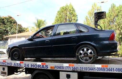 Brumado: Polícia Militar encontra carro abandonado