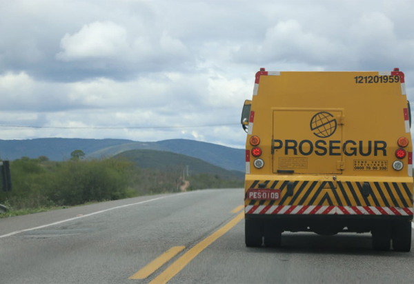 Roubo de carro-forte tem redução de 66,7% na Bahia