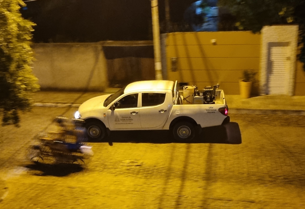 Combate ao Aedes Aegypti: Carro Fumacê inicia pulverização em Brumado