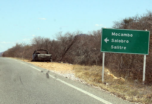BA-148: veículo pegou fogo após mangueira de combustível vazar
