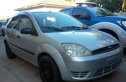 Carro roubado em Aracatu foi recuperado pela Polícia em Brumado