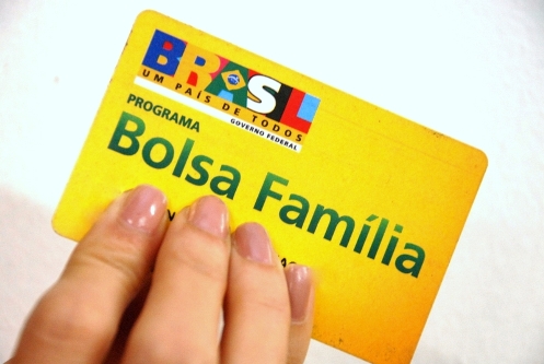Aracatu: Secretaria de Assistência Social convoca para recadastramento do Bolsa Família