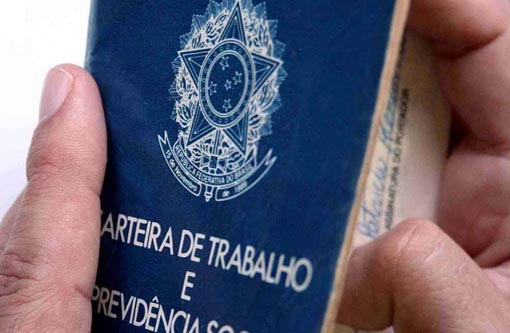 Cartão vai substituir anotação em carteira de trabalho, diz governo