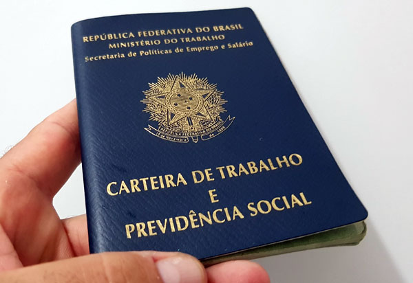 IBGE: desemprego cai para 13,2% no trimestre encerrado em agosto