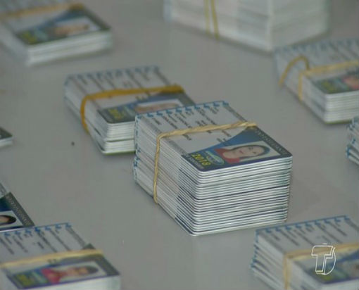 Bolsonaro assina medida provisória que cria carteirinha estudantil digital ‘ID Estudantil’