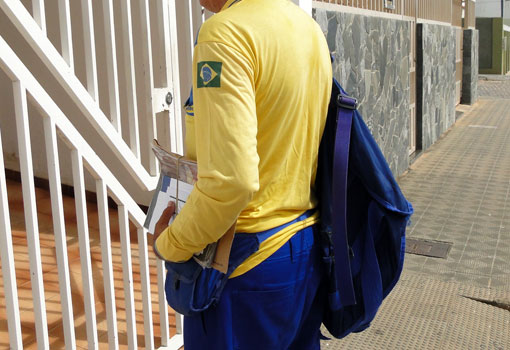Trabalhadores dos Correios iniciam greve; empresa diz que serviços estão normais
