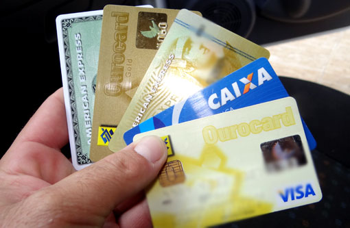 Serasa: Inadimplência cai em novembro comparada a outubro