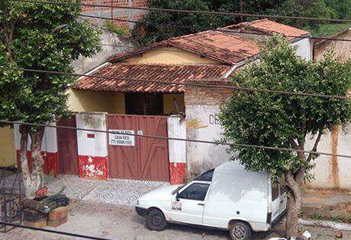 Brumado: vende-se casa no centro da cidade 