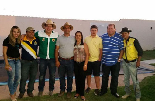 Deputado Marquinho Viana participa de cavalgada em Tanhaçu