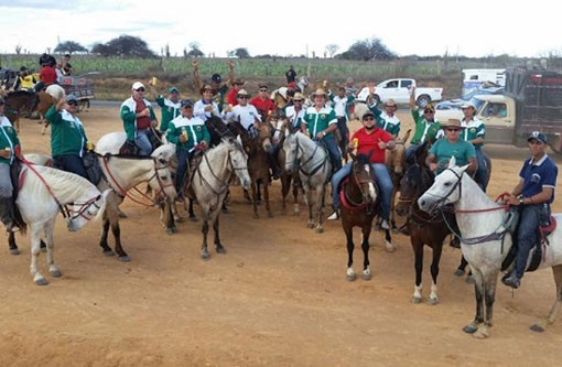 Deputado Marquinho Viana participa de cavalgada em Tanhaçu
