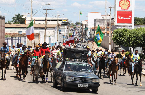 Fotos: 3ª Cavalgada Boi no Rolete na Fazenda Lamarão