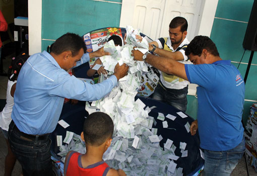 Brumado: CDL realizou sorteio da campanha de Natal; confira os ganhadores