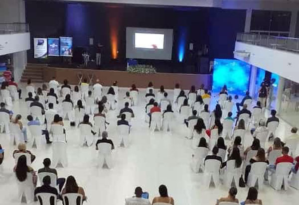 CDL e Sebrae promoveram palestra motivacional em Brumado 